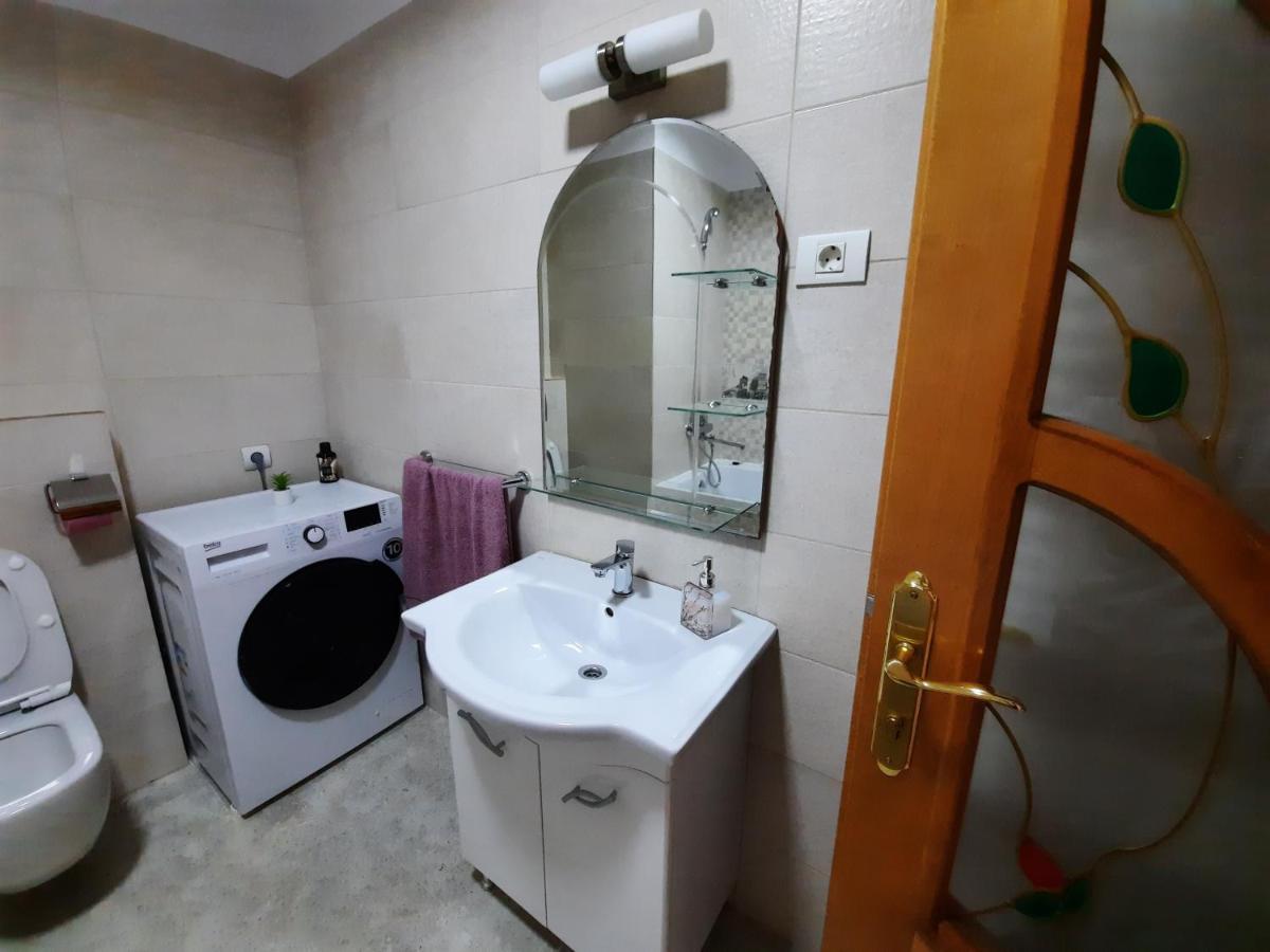 Jeni' S Apartament Констанца Экстерьер фото